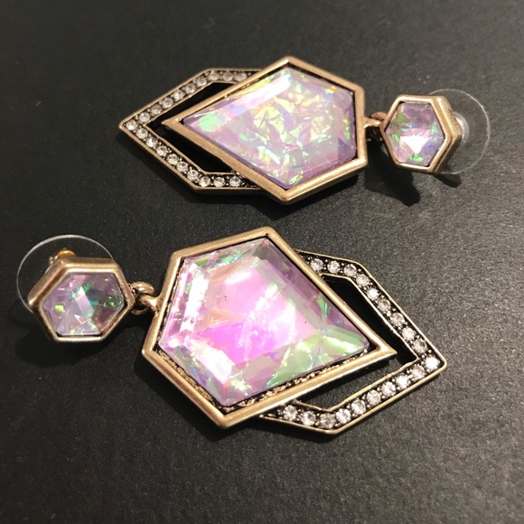 Purple iridescent geometric drop earrings - Picture 5 of 8